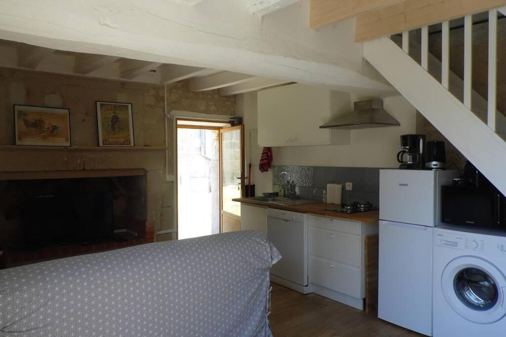 Maisonnette Climatisee Avec Parking Prive Doue-en-Anjou Экстерьер фото